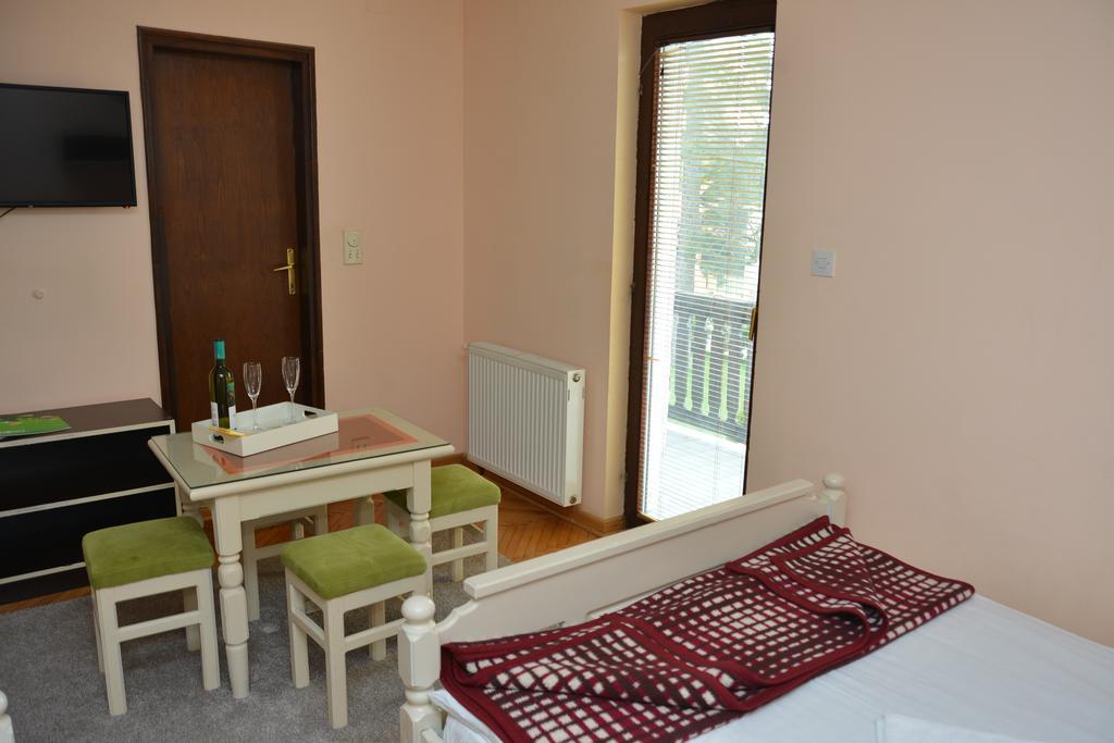Guest House Colovic Ζλάτιμπορ Εξωτερικό φωτογραφία